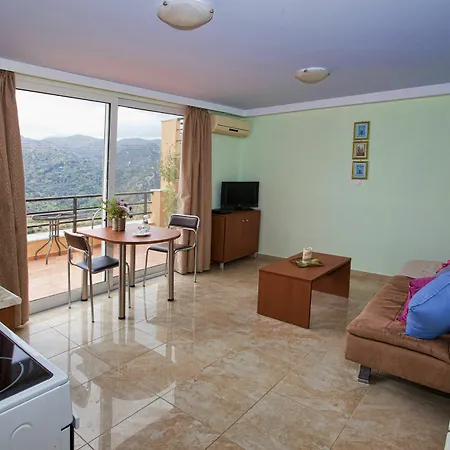 Gorge Aparthotel
