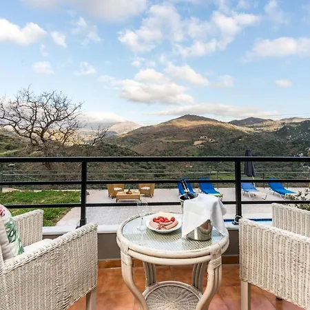 Gorge Aparthotel